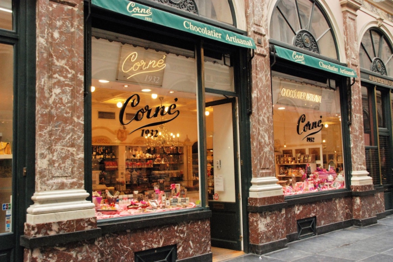 vente-BEUIL-min_chocolate_chocolaterie_shop_luxury_chic_gallery_brussels_belgium-558146